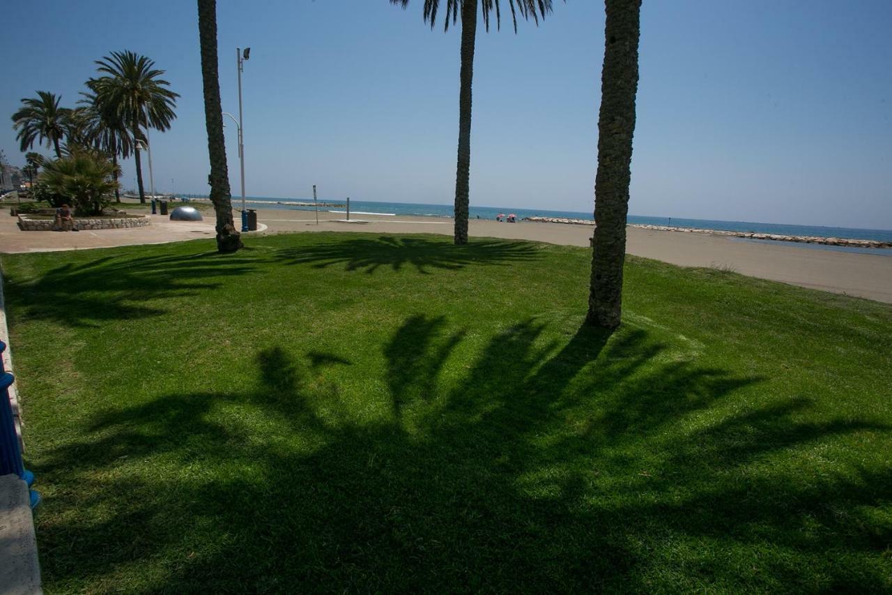 Apartamentos Maria Malaga Bagian luar foto